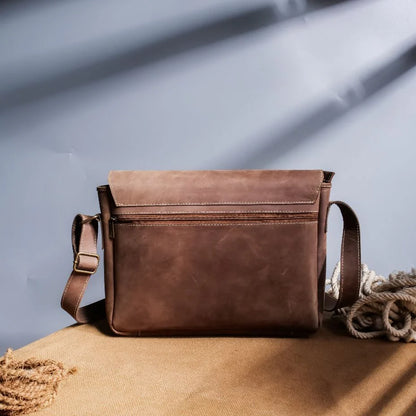 The Leather Artist Classic Satchel Vintage Leather Messenger Bag (Vintage Brown)